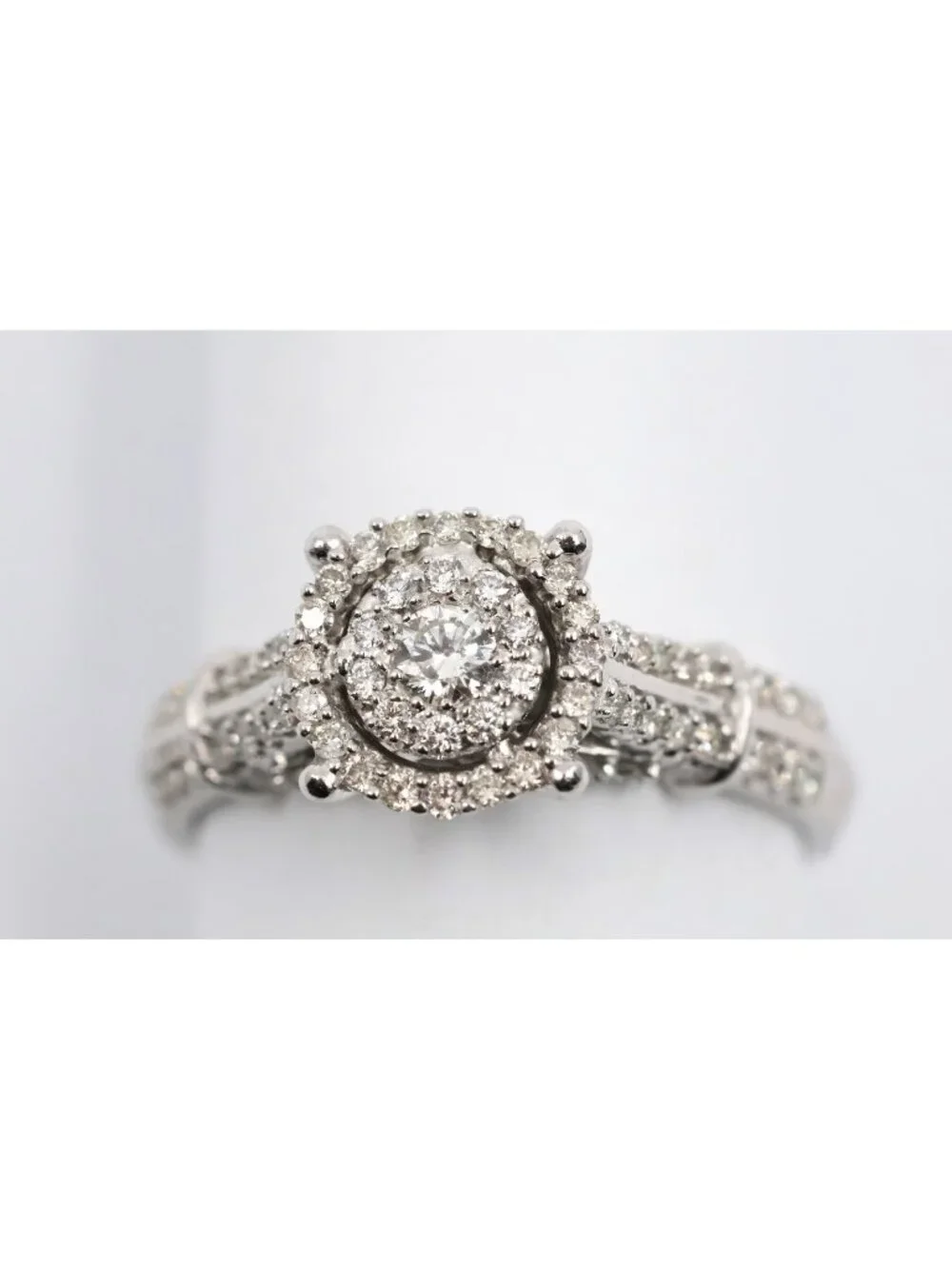 Beautiful 10K White Gold Round Cut Diamond Double Halo Engagement Ring - Size 7